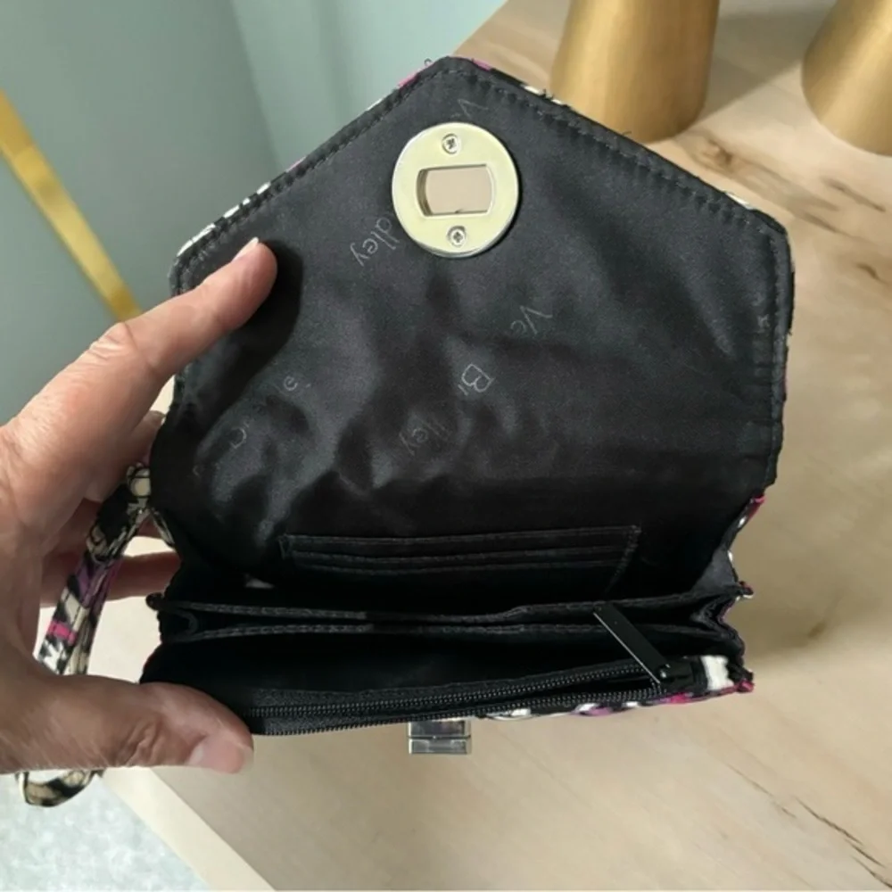 Vera Bradley Your Turn Scroll Medallion Wristlet‎ Wallet